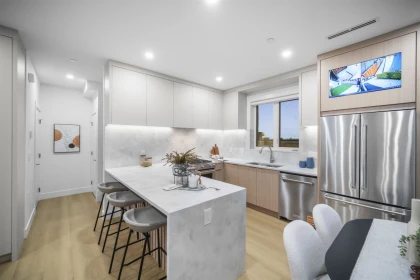 Kitchen Photo of 2 3623 Triumph Street, Vancouver, BC