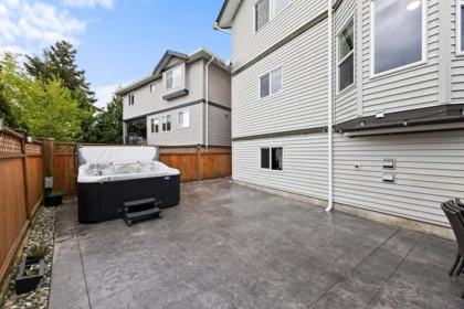 Staircase Photo of 20496 67 Avenue, Langley, BC