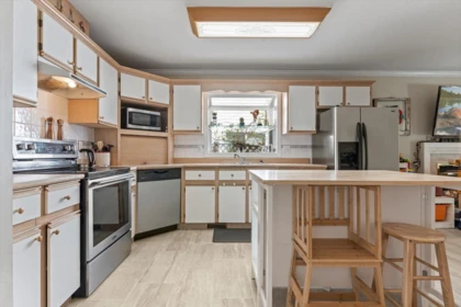 Primary Bedroom Photo of 5648 Carter Road, Chilliwack, BC