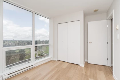 Hallway Photo of 2002 13618 100 Avenue, Surrey, BC