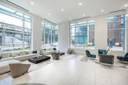 702 4458 Beresford Street, Burnaby, BC, Burnaby — Apartment/Condo for sale