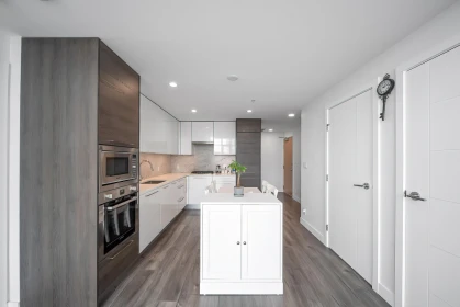 Walk-In Closet Photo of 702 4458 Beresford Street, Burnaby, BC
