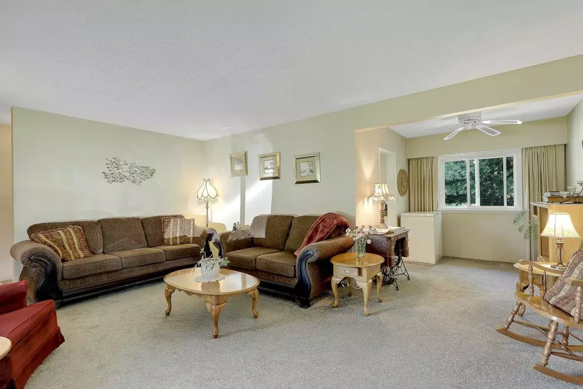 Family Room Photo of 10236 125 Street, Surrey, BC