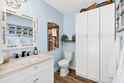Guest Bathroom Photo of 11367 261 Street, Maple Ridge, BC