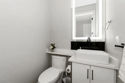Powder Room Photo of 32235 Pineview Avenue, Abbotsford, BC