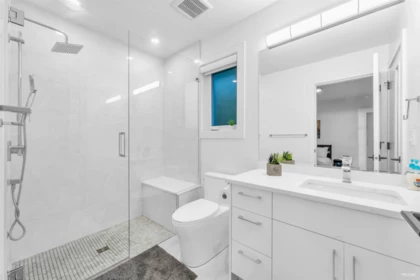 Aerial View of 929 Canyon Boulevard, North Vancouver, BC