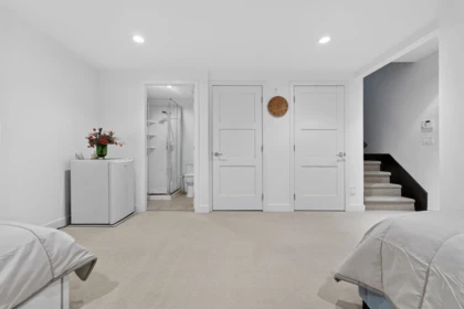 Entry Foyer Photo of 621 14th Street, West Vancouver, BC