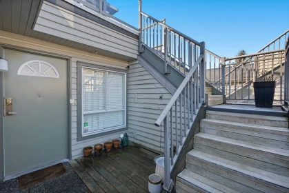 Mudroom Photo of 404 888 W 13th Avenue, Vancouver, BC