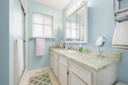Laundry Room Photo of 4593 65a Street, Delta, BC