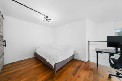 Laundry Room Photo of 1012 933 Seymour Street, Vancouver, BC