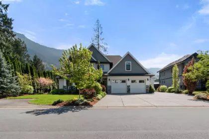 52702 Rosestone Place, Chilliwack, BC, Chilliwack — Single Family Residence for sale