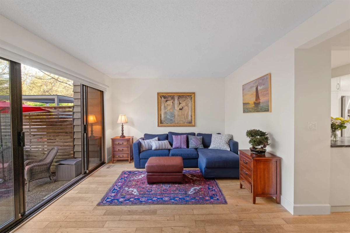 Living Room Photo of 81 1930 Cedar Village Crescent, North Vancouver, BC