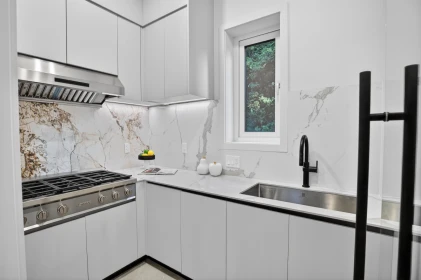 Kitchen Island Photo of 3546 W 35th Avenue, Vancouver, BC