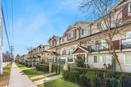 Swimming Pool Photo of 11 13898 64 Avenue, Surrey, BC