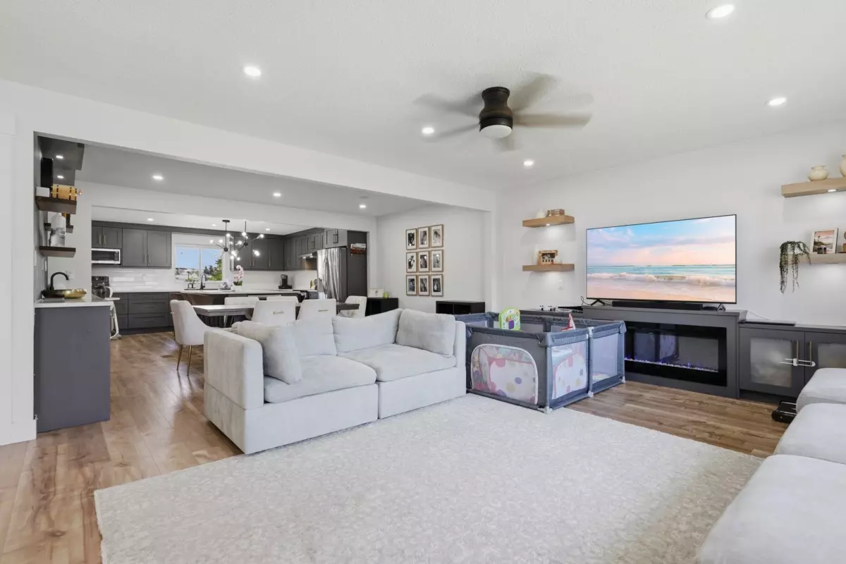 Family Room Photo of 7096 E Brewster Drive, Delta, BC