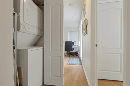 Entry Foyer Photo of 311 10128 132 Street, Surrey, BC