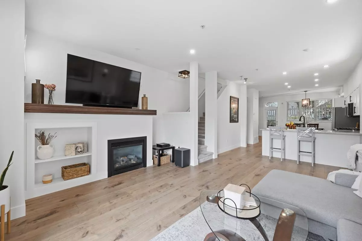 Family Room Photo of 46 20326 68 Avenue, Langley, BC