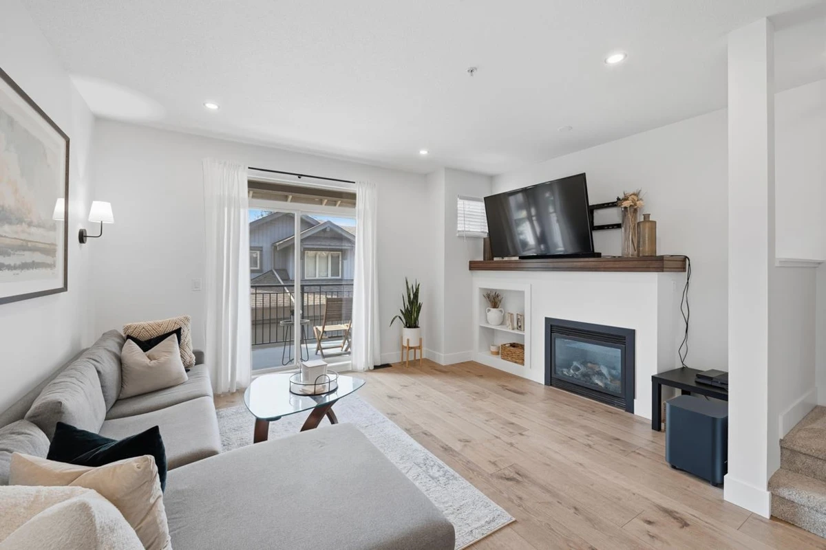 Living Room Photo of 46 20326 68th Avenue, Langley, BC