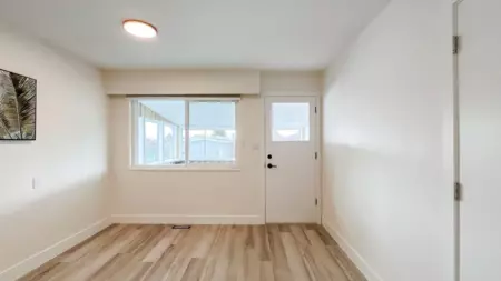 Bedroom 3 Photo of 320 E 57th Avenue, Vancouver, BC