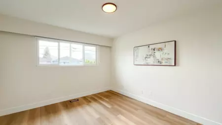 Mudroom Photo of 320 E 57th Avenue, Vancouver, BC