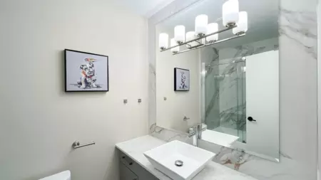 Powder Room Photo of 320 E 57th Avenue, Vancouver, BC