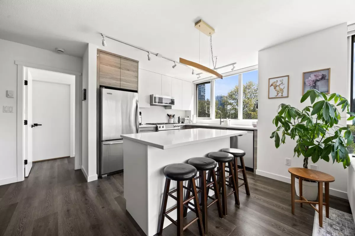 Dining Area Photo of 1101 651 Nootka Way, Port Moody, BC