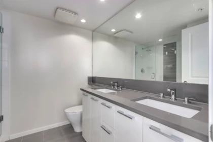 Hallway Photo of 802 6658 Dow Avenue, Burnaby, BC