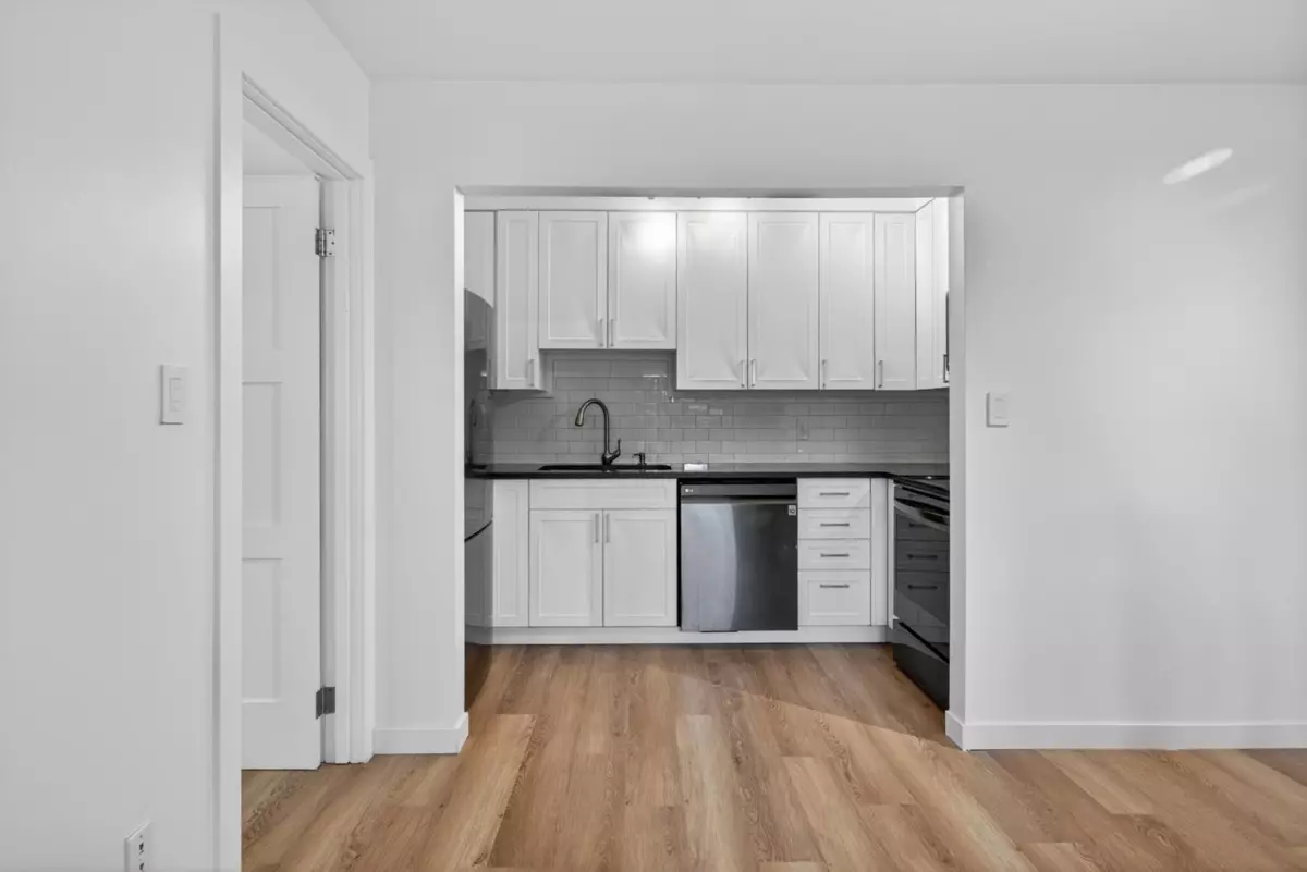 Dining Area Photo of 101 8645 Osler Street, Vancouver, BC