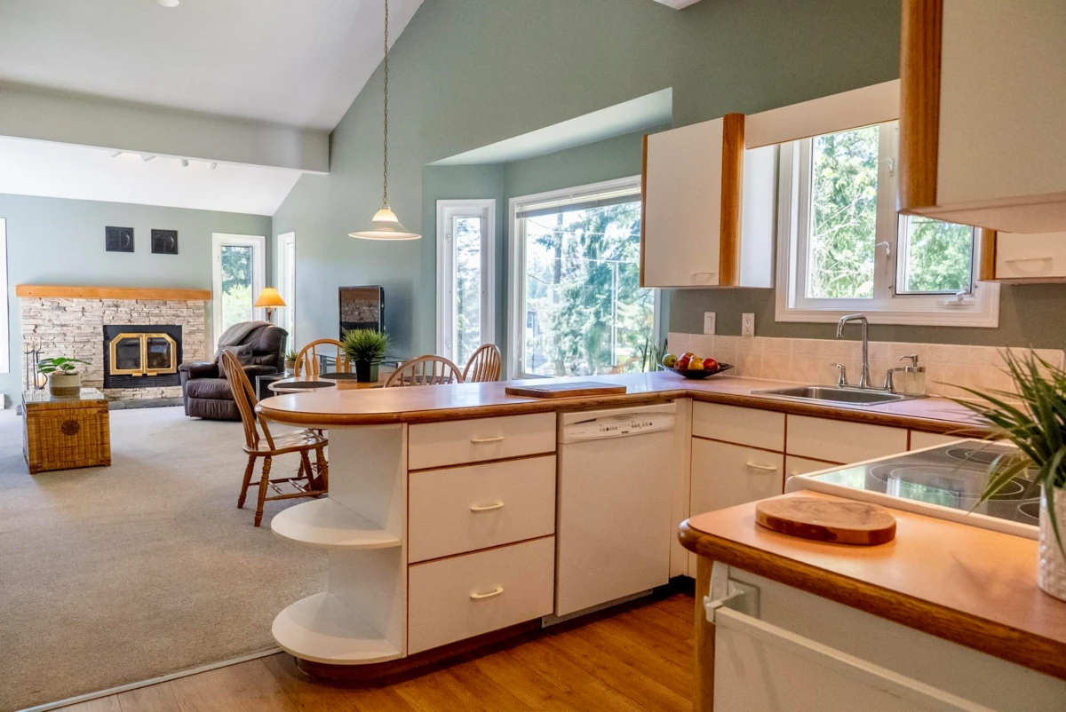 Guest Bathroom Photo of 37267 Schooner Way, Pender Island, BC