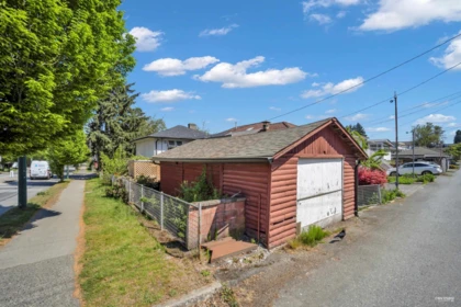 Outdoor Deck Photo of 3006 E 27th Avenue, Vancouver, BC