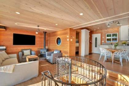 Basement Recreation Room Photo of BLK D DL 355 Cascade Bay, Harrison Hot Springs, BC