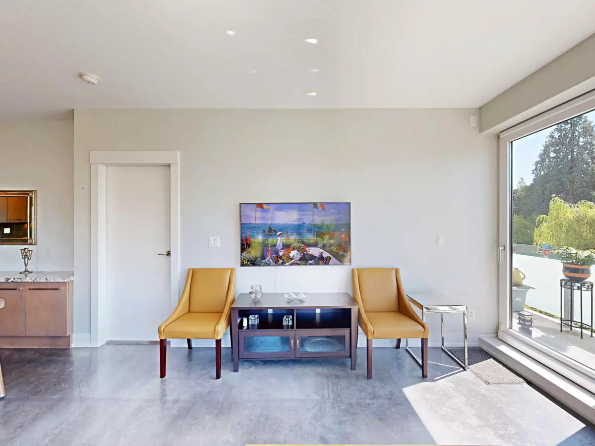 Dining Area Photo of 201 650 Evergreen Place, North Vancouver, BC