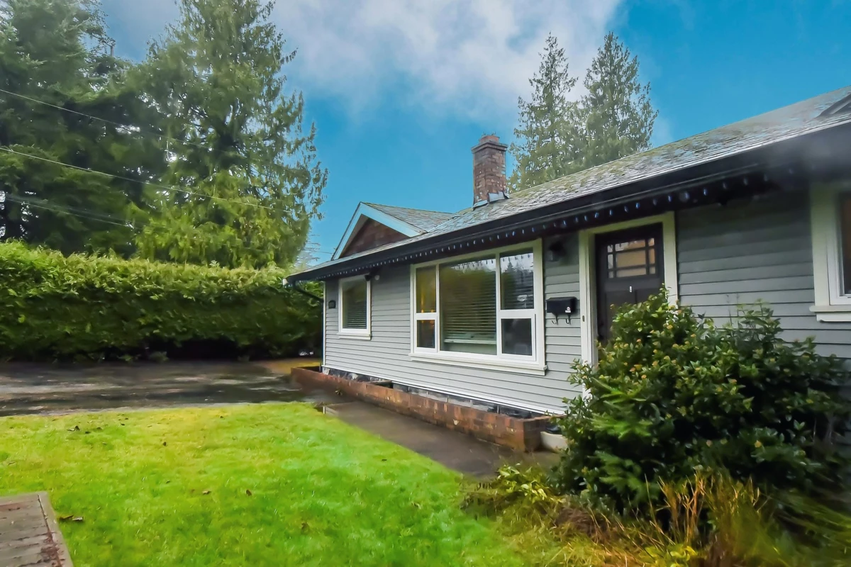Family Room Photo of 19735 48 Avenue, Langley, BC
