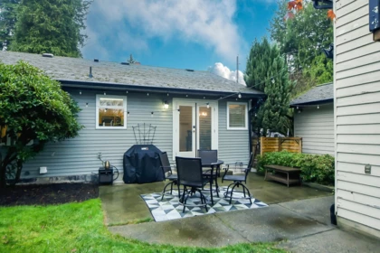Outdoor Kitchen Photo of 19735 48 Avenue, Langley, BC