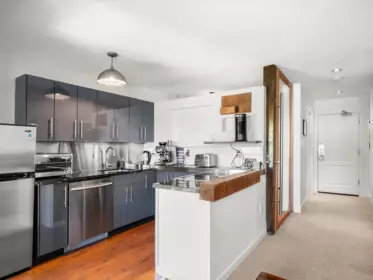 Kitchen Island Photo of 444 4314 Main Street, Whistler, BC