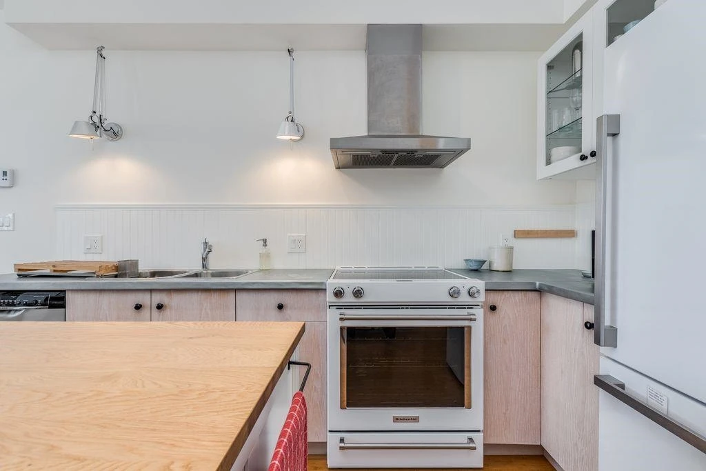 Dining Area Photo of 208 205 E 10th Avenue, Vancouver, BC