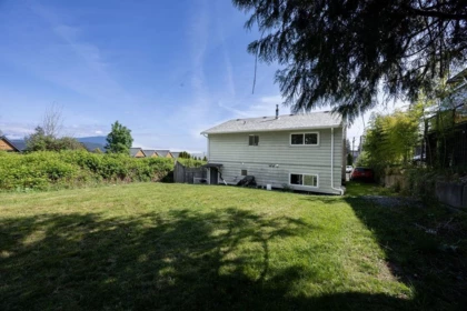 710 Gibsons Way, Gibsons, BC, Gibsons — Single Family Residence for sale