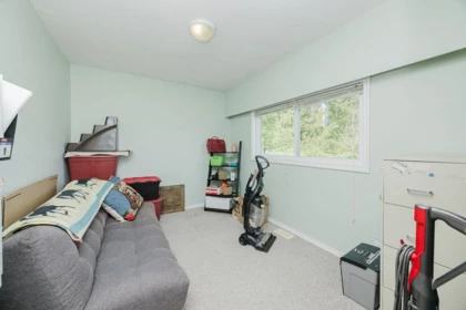 Powder Room Photo of 710 Gibsons Way, Gibsons, BC