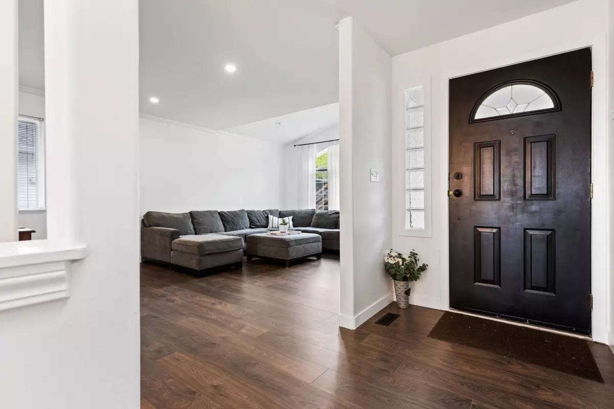 Family Room Photo of 46733 Sylvan Drive, Chilliwack, BC