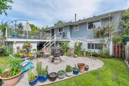 Office / Den Photo of 13890 Blackburn Avenue, White Rock, BC