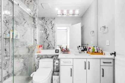 Laundry Room Photo of 13362 87b Avenue, Surrey, BC