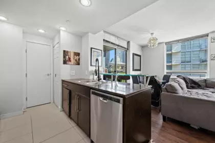 806 633 Kinghorne Mews, Vancouver, BC, Vancouver — Apartment/Condo for sale