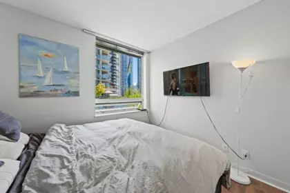 Powder Room Photo of 806 633 Kinghorne Mews, Vancouver, BC