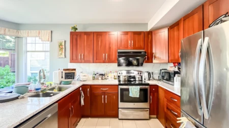 Primary Bedroom Photo of 60 5950 Oakdale Road, Burnaby, BC