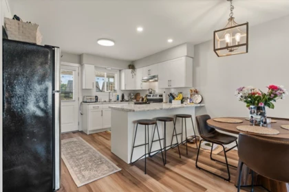 46675 Andrews Avenue, Chilliwack, BC, Chilliwack — Quadruplex for sale