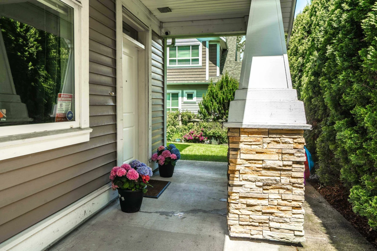Family Room Photo of 24 7298 199a Street, Langley, BC