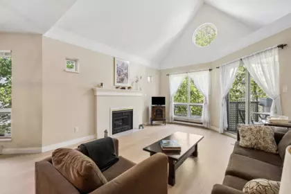 305 7459 Moffatt Road, Richmond, BC, Richmond — Apartment/Condo for sale