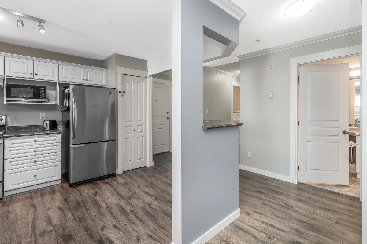 Dining Area Photo of 209 33480 George Ferguson Way, Abbotsford, BC