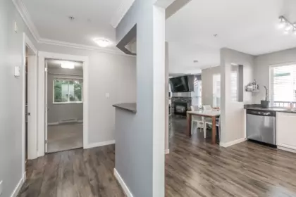 209 33480 George Ferguson Way, Abbotsford, BC, Abbotsford — Apartment/Condo for sale
