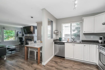 Kitchen Island Photo of 209 33480 George Ferguson Way, Abbotsford, BC